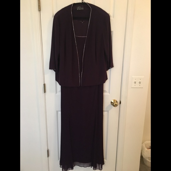 Alex Evenings Dresses & Skirts - 2 pc evening dress with 3/4 sleeve jacket